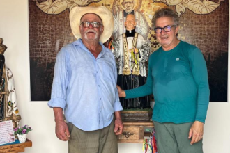 Eloizio Gomes Afonso Duraes mostra como o teatro impulsiona o desenvolvimento infantil e ajuda crianças a vencerem a timidez.