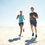 Gustavo Luíz Guilherme Pinto explica as diferenças entre atividade física e esporte e como cada uma impacta a saúde e o desempenho.