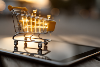 Ediney Jara de Oliveira explora as tendências do comércio digital e seus impactos na economia tradicional.