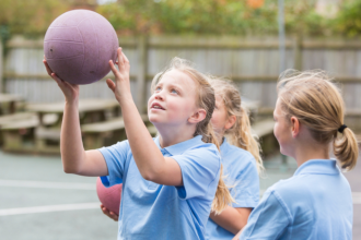Educação, esporte e projetos sociais ganham força, com Sérgio Bento De Araújo, como caminhos concretos para enfrentar a violência escolar.