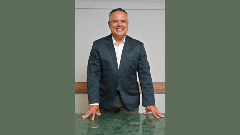 Elmar Juan Passos Varjão Bomfim